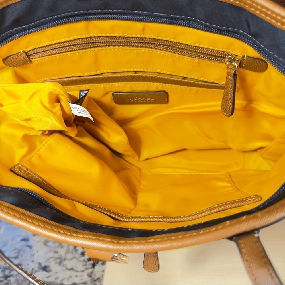 Michael Michael Kors Shoulder Bag - Picture 12 of 15